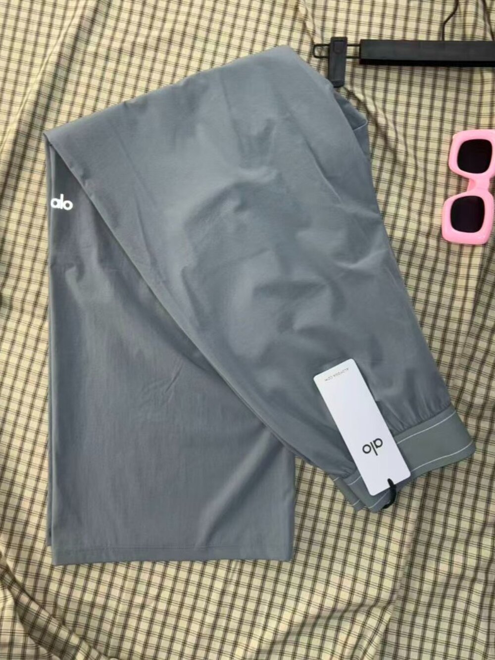 ALO Yoga Steel Grey Suit Trousers Regular Size 30-inch Inner Seam โจ - Picture 4 of 7